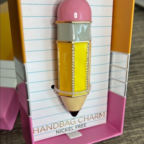 ✏️✨ Adorable Double-Sided Pencil Bag Charm! 🍎💖 - Picture 6 of 6